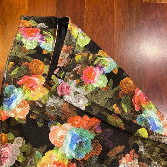 Flower Explosion Skirt by Caméléon, Made in Canada, Mini Pencil Style, Floral - Picture 3 of 10